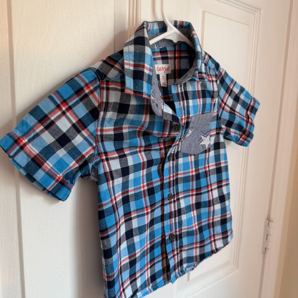 ⭐ 5/$10 Bundle | Plaid Short-Sleeve Button-Down Shirt - Picture 2 of 5